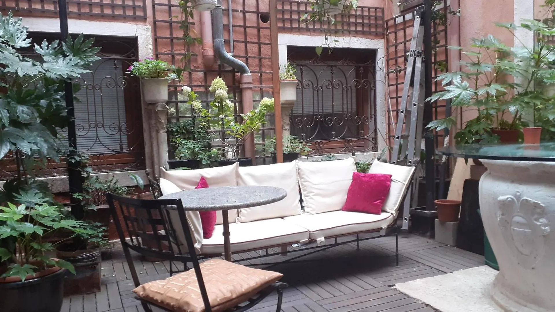 Honeymoon Suite On Grand Canal Venice Italy