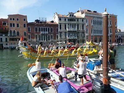 Honeymoon Suite On Grand Canal Venedig Gæstehus
